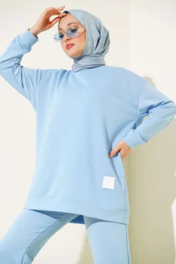 Alternative view of Emblem Detail Two-Piece Set Baby Blue