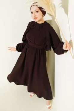Belted Ruffled Dress Brown groothandel dress - Hicabistan Turkije fabriek