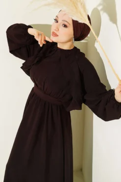 Belted Ruffled Dress Brown groothandel dress view 2 - Hicabistan Turkije fabriek