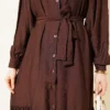 Buttoned Flared Belted Dress Brown Großhandel dress view 4 - Hicabistan Türkei Fabrik