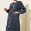 Hooded Denim Dress with Metal Buttons Blue Großhandel dress view 2 - Hicabistan Türkei Fabrik