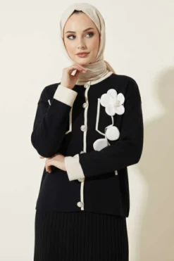 Alternative view of Pocket Top Rose Embroidered Skirted Two-Piece Set Black