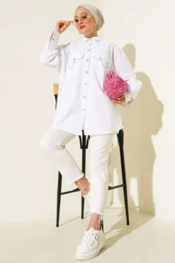 Alternative view of Shirt with Pocket and Cuff Chains White