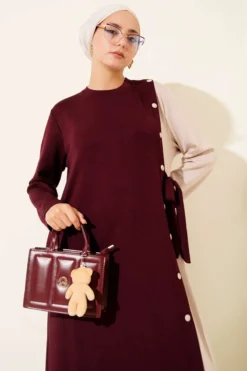 Buttoned Side Tied Crew Neck Dress Burgundy en gros dress view 2 - Hicabistan usine Turquie