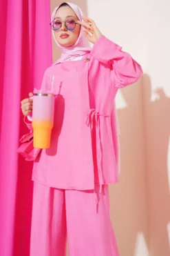 Alternative view of Buttoned Side Tied Two-Piece Set Pink