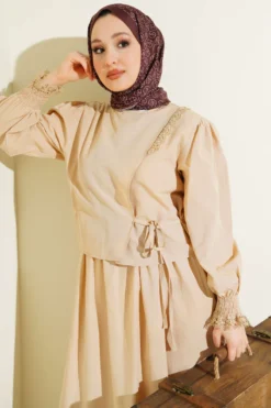 Lace Detailed Poplin Dress Beige en gros dress view 2 - Hicabistan usine Turquie