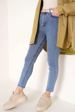 Slim Fit Stretch Pants
