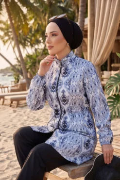 منظر بديل لـ Patterned Adjustable Waist Three-Piece Modest Swimwear Baby Blue
