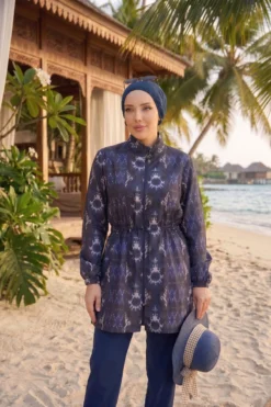 منظر بديل لـ Patterned Adjustable Waist Three-Piece Modest Swimwear Navy Blue