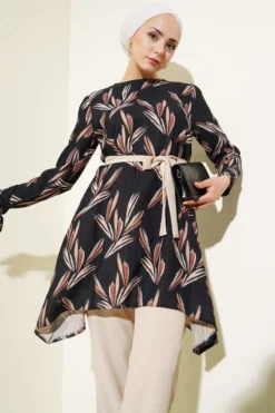 Alternative view of Patterned Belted Tunic Set Black