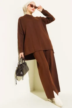 Stitch Detail Basic Knit Two-Piece Set Brown