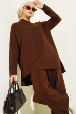 Alternative view of Stitch Detail Basic Knit Two-Piece Set Brown
