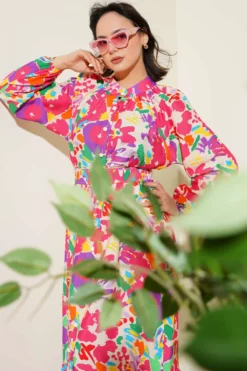 Alternative view of Marbled Pattern Belted Button Dress Fuchsia