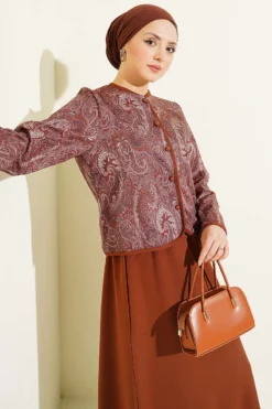 Vue alternative de Ethnic Pattern Jacket and Skirt Set Brown