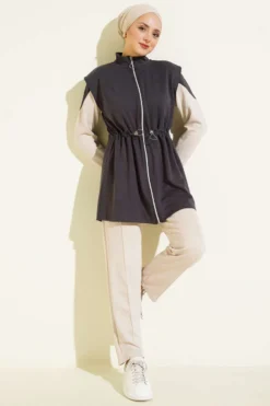 Zip-Up Vest Set