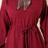Dress with Scarf Tie Detail Burgundy بالجملة dress view 4 - Hicabistan مصنع تركيا
