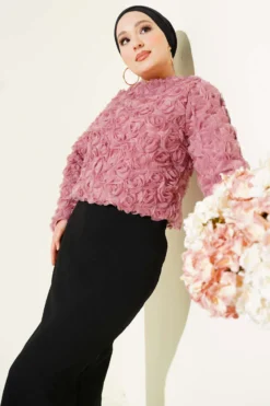 Alternative view of Rose Blouse and Skirt Two-Piece Set