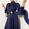 Rose Buckle Satin Evening Dress Navy Blue groothandel dress view 2 - Hicabistan Turkije fabriek