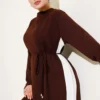 Layered Tie Waist Dress Brown Großhandel dress view 2 - Hicabistan Türkei Fabrik