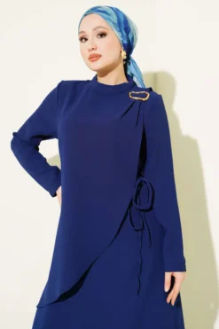 Alternative view of Two-Piece Set with Gold Accessories and Ties Navy Blue