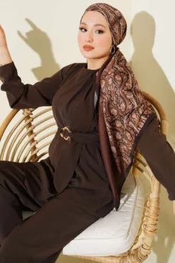Belted Two-Piece Set with Gold Accents Brown all'ingrosso clothing set view 2 - Hicabistan fabbrica Turchia