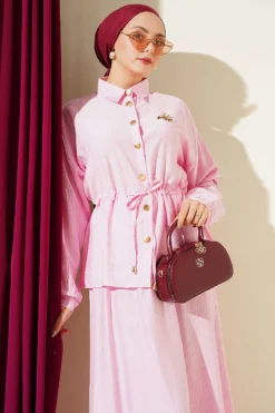 Alternative view of Gold Buttoned Waist Tunic Skirt Set Pink