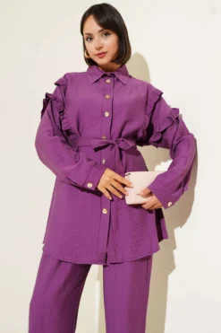 Alternative view of Buttoned Collar Ruffled Two-Piece Set Gold