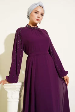 Alternative Ansicht von Chiffon Sleeved Embellished Evening Dress Purple