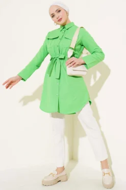 Alternative view of Double Pocket Waist Elastic Shirt Green