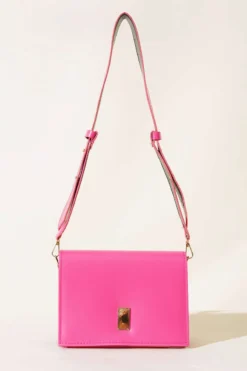 Alternative view of Double Eyed Shoulder Bag Fuchsia