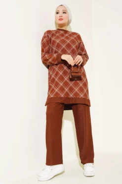Striped Pattern Split Detail Two-Piece Set Brown al por mayor clothing set - Hicabistan fábrica Turquía