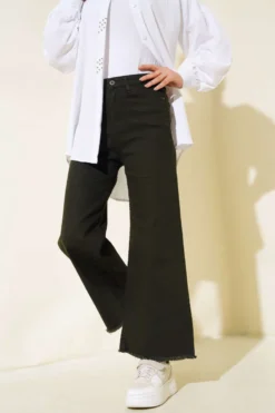 Alternative view of Short Fringed Denim Pants Green