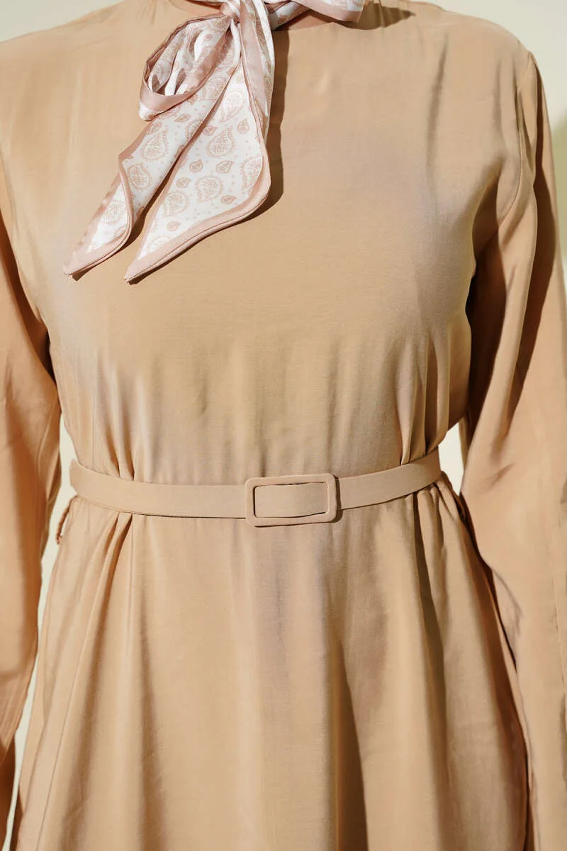 Belted Tencel Dress Beige en gros dress view 4 - Hicabistan usine Turquie