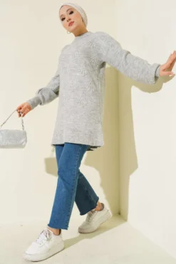 Vista alternativa di Cherry Bunch Embossed Soft Knit Tunic Grey