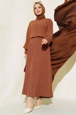 Alternative view of Stone-Embellished Crepe Set Tan
