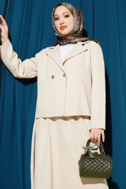 Alternative view of Blazer Skirt Set Beige
