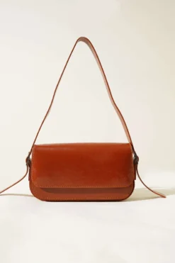Alternative view of Magnetic Leather Bag Tan