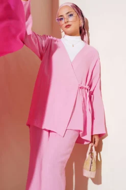 Alternative view of Front Tied Muslin Two-Piece Set Pink