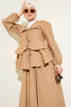 Blouse and Skirt Set with Ties Camel groothandel clothing set view 2 - Hicabistan Turkije fabriek