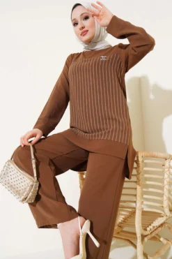 Alternative view of Striped Front Two-Piece Set Brown