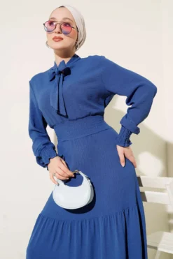 Vue alternative de Front Tie Detail Elastic Dress Indigo