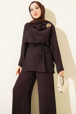 Alternative view of Shoulder Shawl Detailed Two-Piece Set Brown