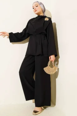 Shoulder Shawl Detailed Two-Piece Set Black