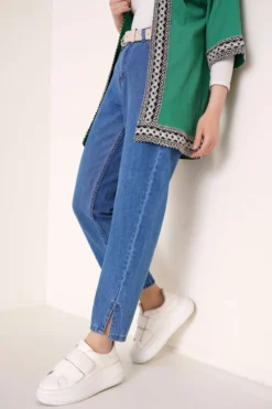 Mid Rise Slit Hem Jeans Blue