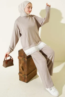 Pleated Set Beige