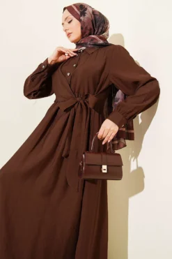 Stone Button Side Tied Dress Brown groothandel dress - Hicabistan Turkije fabriek