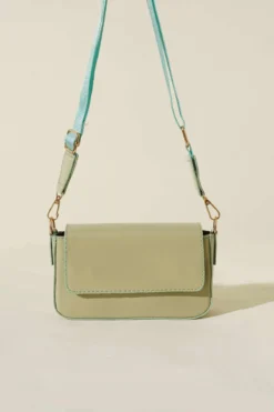 Alternative view of Single-Eyed Magnetic Shoulder Bag Mint Green