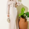 Bow-Tie Embellished Evening Dress Beige all'ingrosso dress view 2 - Hicabistan fabbrica Turchia