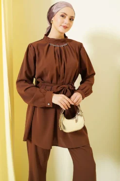 Alternative view of Tunic Set with Necklace Collar Brown