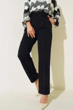 Pleated Detail Wide Leg Trousers Black